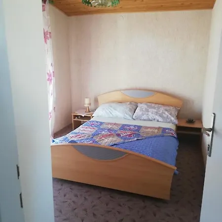 Appartement Julija Vir